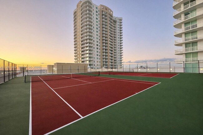 Building Photo - 1755 E Hallandale Beach Blvd