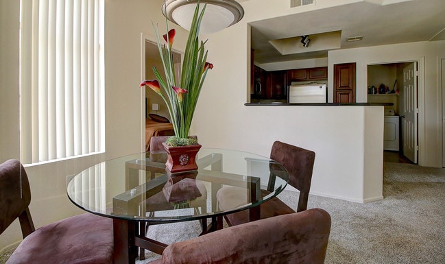 Building Photo - 3830 E Lakewood Parkway East