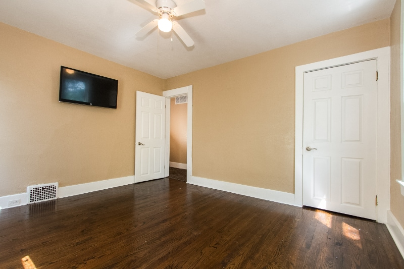 Building Photo - 571 Angella St