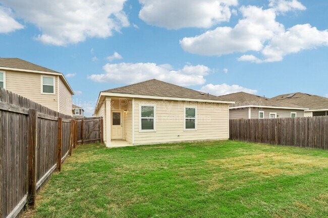 Building Photo - 14374 Palm Ridge