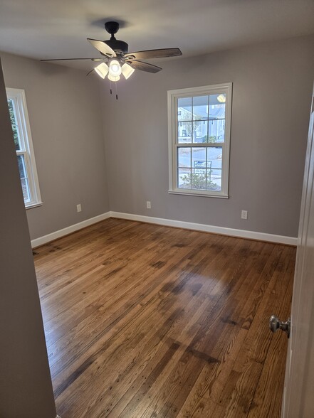 Building Photo - 415 Ford St