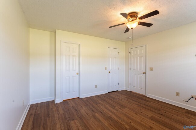 Building Photo - 896 Toney Rd