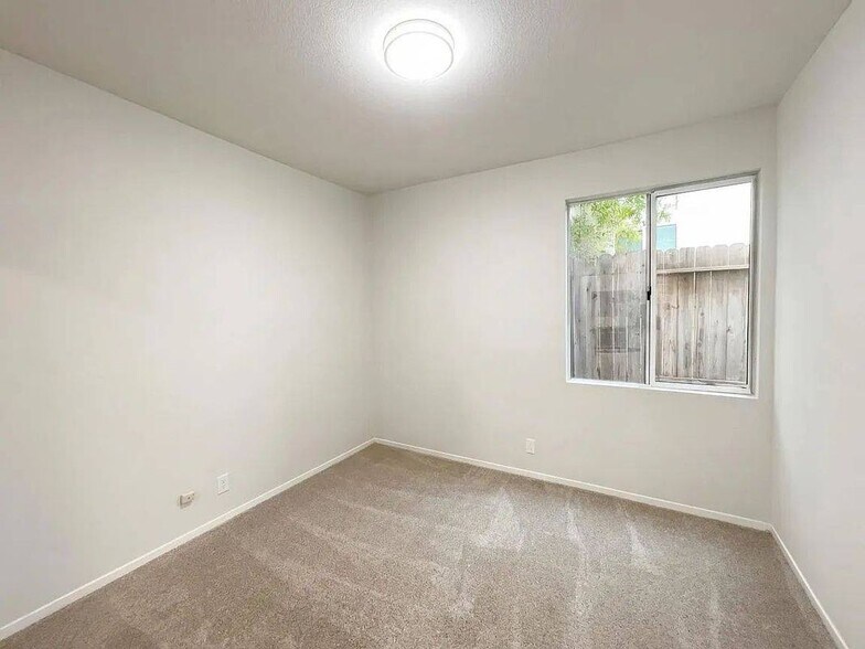 Building Photo - 108 Austin Dr