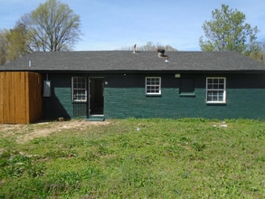 Building Photo - 4064 Ponca St