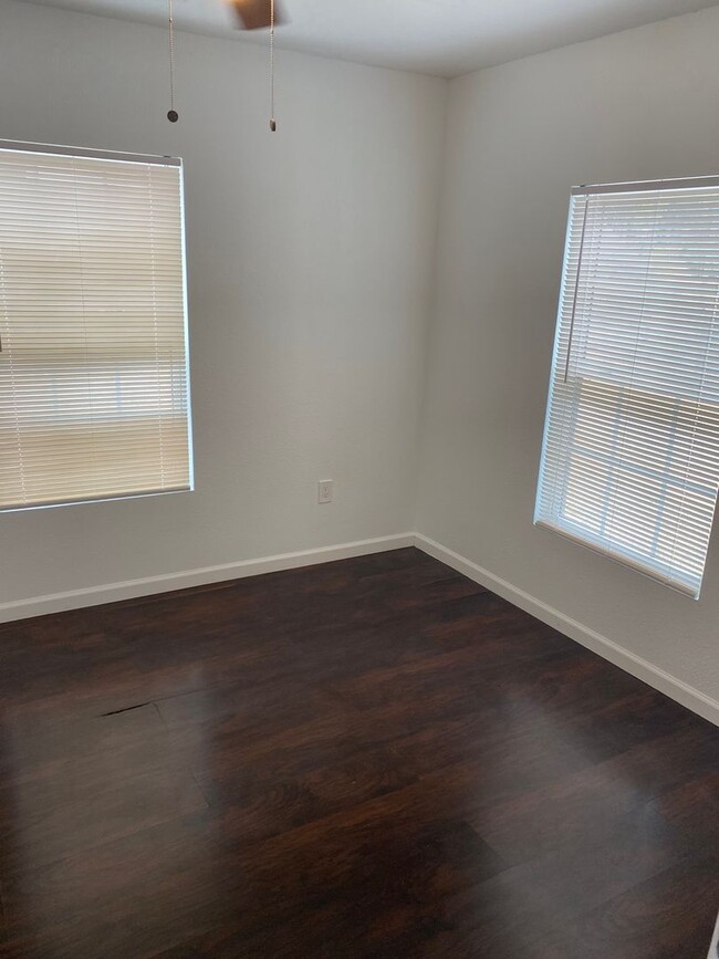 Building Photo - Beautiful East Austin Bungalow