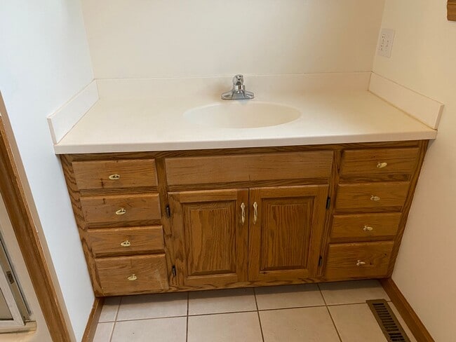 Building Photo - Outdoor living in the city