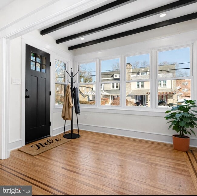 Building Photo - 6812 Sprague St