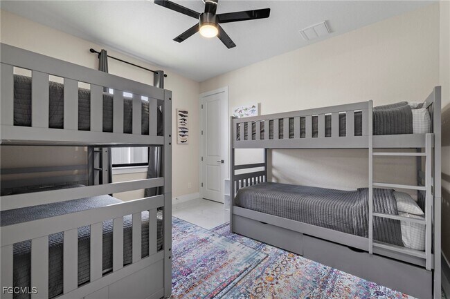 Building Photo - 1137 SW 18th Ct