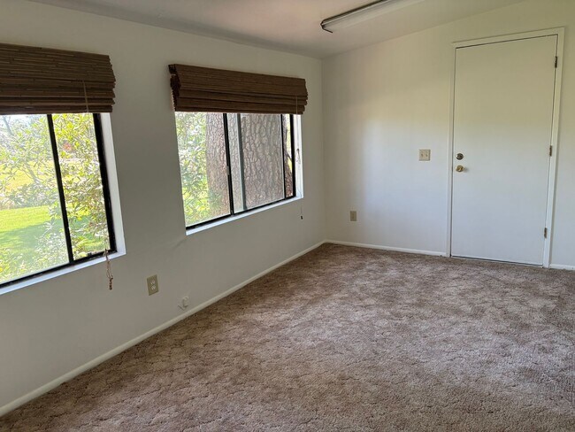 Building Photo - 5703 Chapel Dr