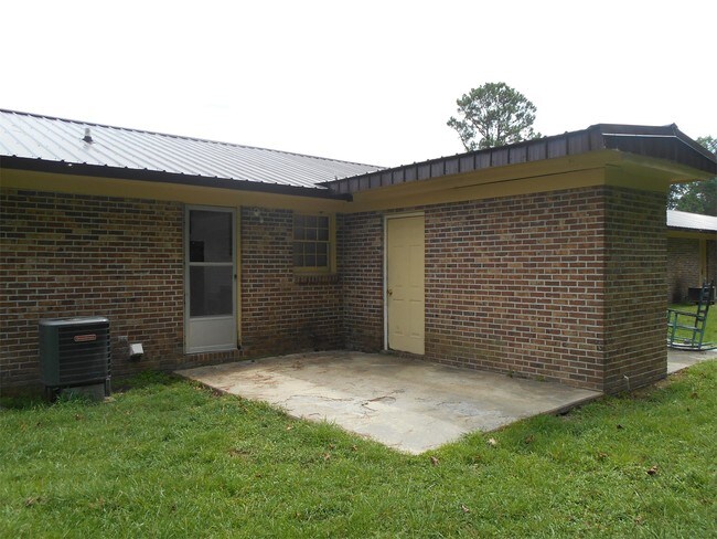 Building Photo - 4820 Holly St