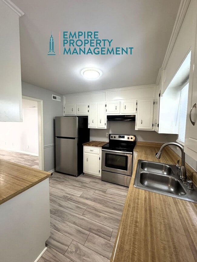 Building Photo - 9006 Mahogany Row SE