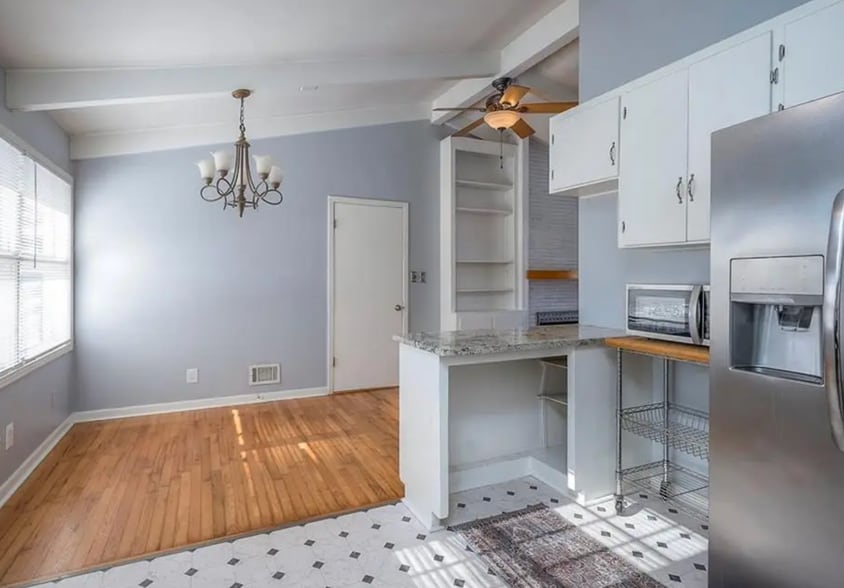 Building Photo - 6901 W 78th Ter