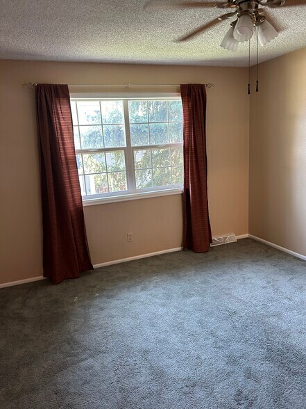 Second bed - 2863 S Xanadu Way