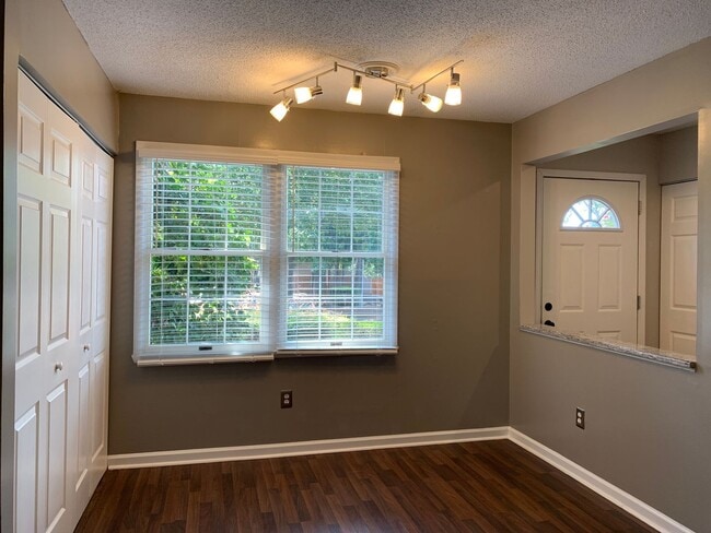 Building Photo - Trendy Renovated Raleigh Townhome In Ralei...