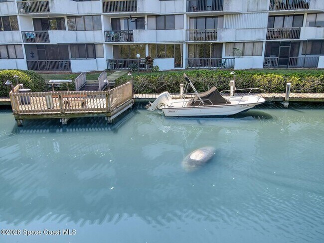 Building Photo - 300 Columbia Dr