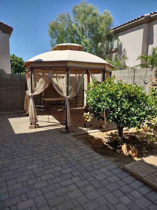 Building Photo - PEORIA ESTATES