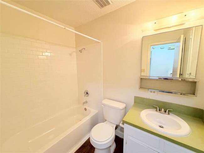 Building Photo - 5206 Village Trail