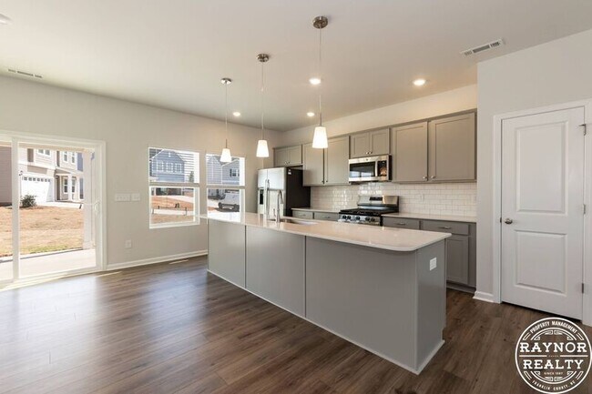 Building Photo - 44 Plantation Dr