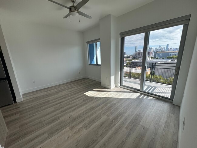 Building Photo - 120 NW 31st St