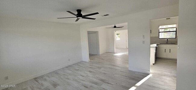 Building Photo - 137 Santee Dr