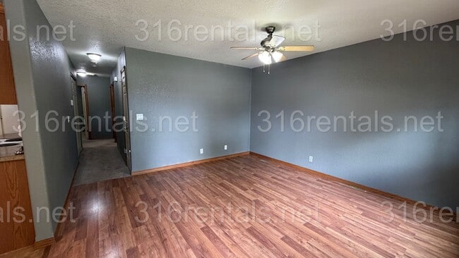 Building Photo - 421 15th Ave