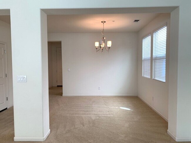 Building Photo - Two Story Home Across the Street from a Beautiful Park