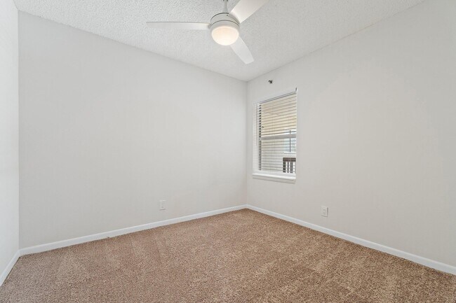 Building Photo - 6531 Chasewood Dr
