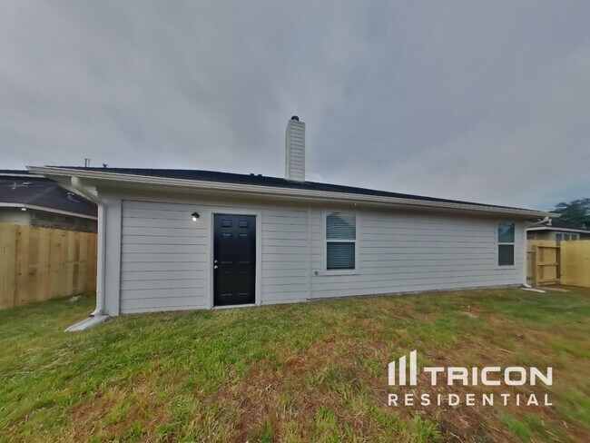 Building Photo - 20318 Yosemite Falls Dr