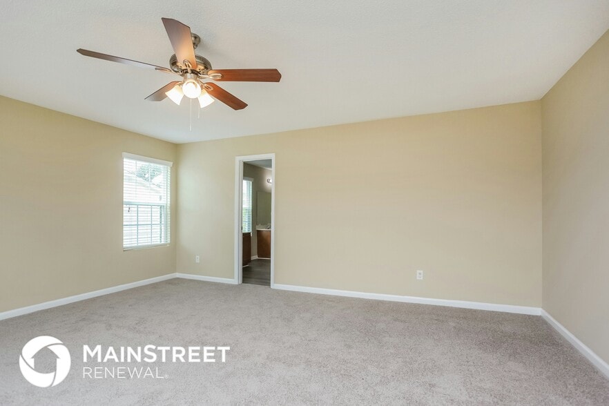 Building Photo - 9996 Chariden Dr