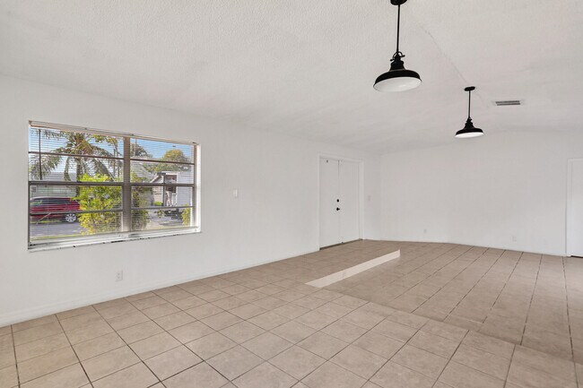 Building Photo - 8211 NW 45th Ct