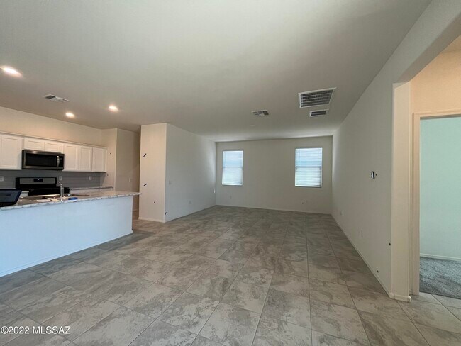 Building Photo - 7846 S New Strike Way