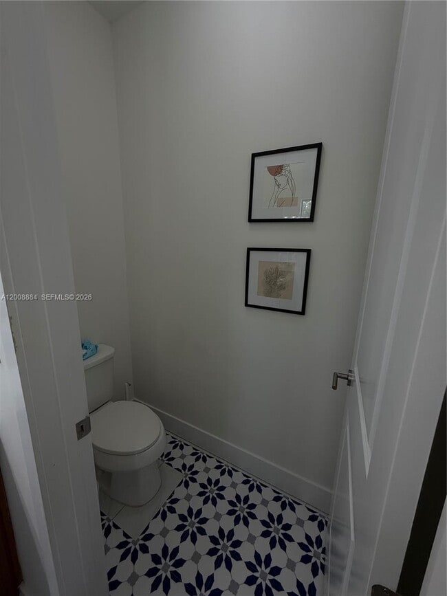 Building Photo - 2945 SE 3rd St