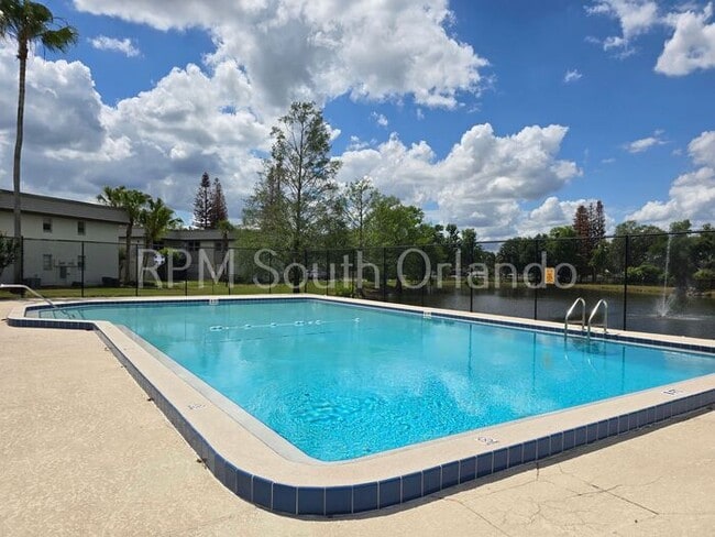 Building Photo - Great location! 2nd floor condo in Winter Garden