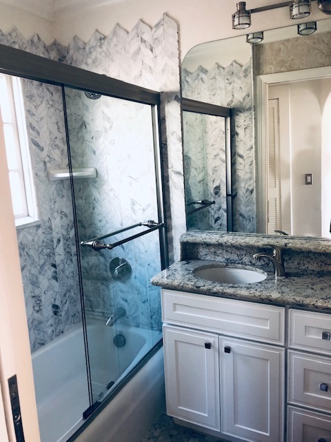 Tile bath - 18 Panoramic Way
