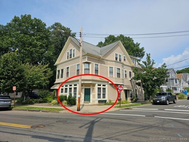 Building Photo - 169 Winchester Ave