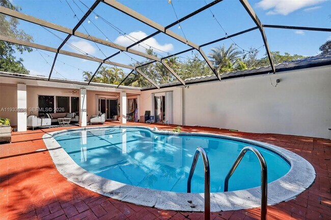 Building Photo - 11890 SW 72nd Pl