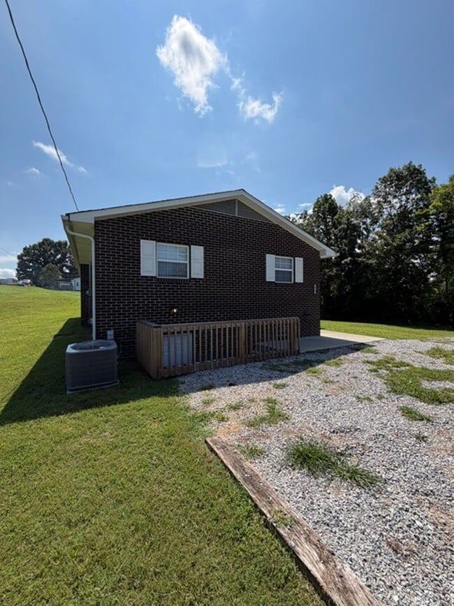 Building Photo - 1742 Repass Rd