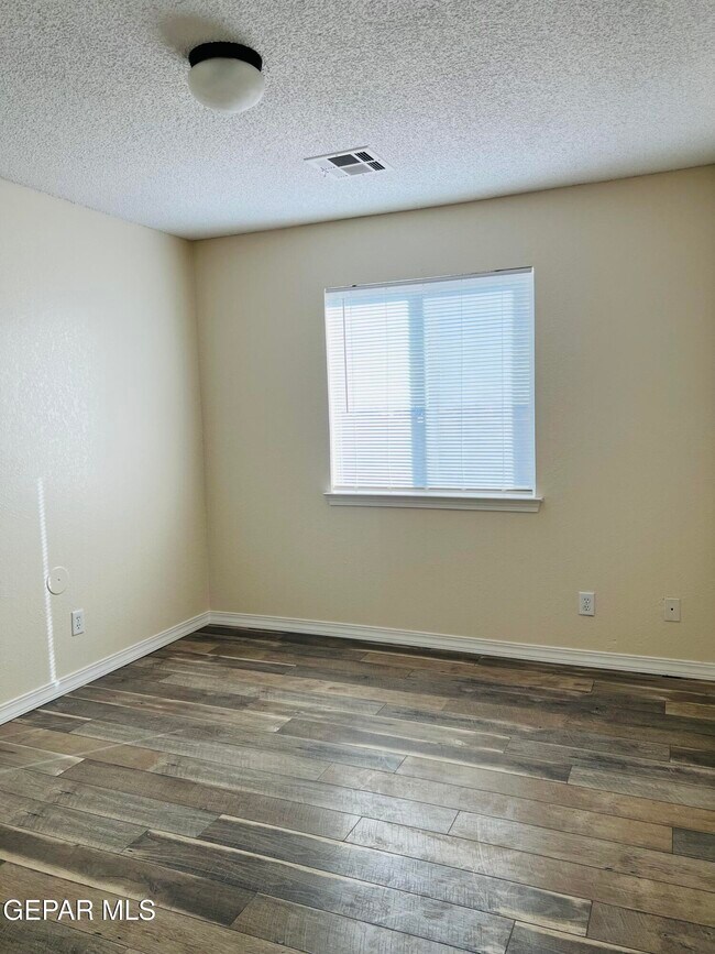 Building Photo - 14424 Jacinto Ramos Ave