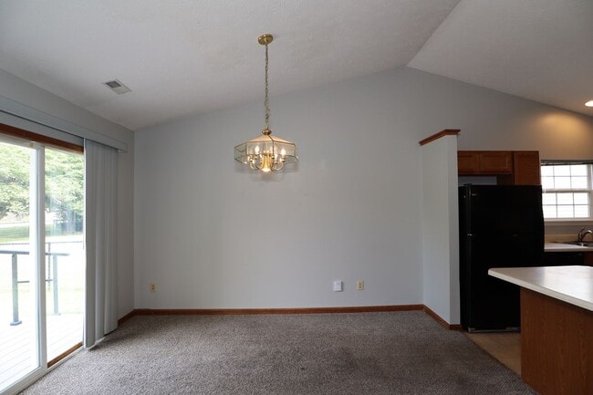 Building Photo - 3 Bedroom Fishers Rambler!