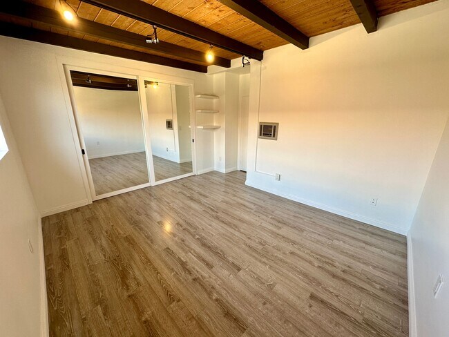 Building Photo - 1815 Armour Ln