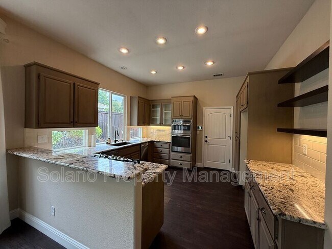 Building Photo - 2833 Prestwick Ct