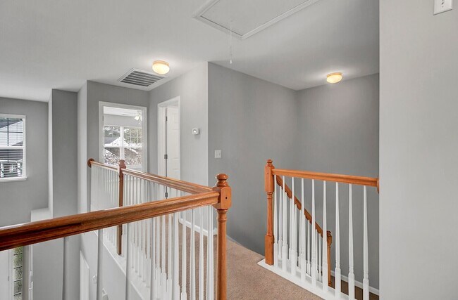 Building Photo - 9160 Maple Grove Dr