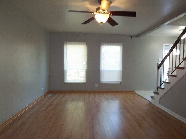 Building Photo - 2071 Danbury Pl