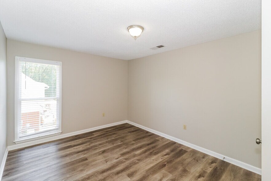 Building Photo - 8631 Debbie Kay Ln