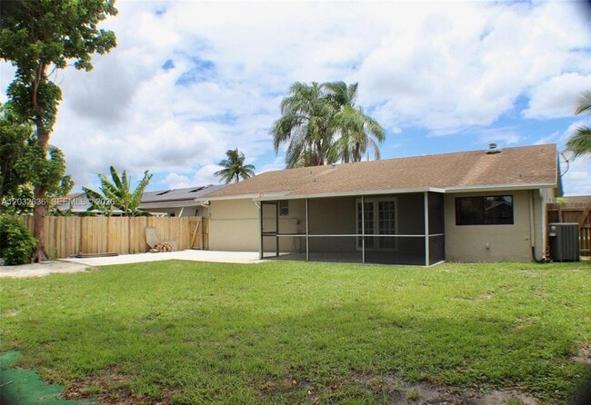 Building Photo - 10784 NW 23rd Ct
