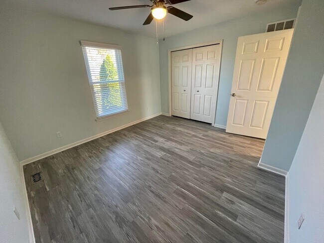 Building Photo - 17815 Huron Dr