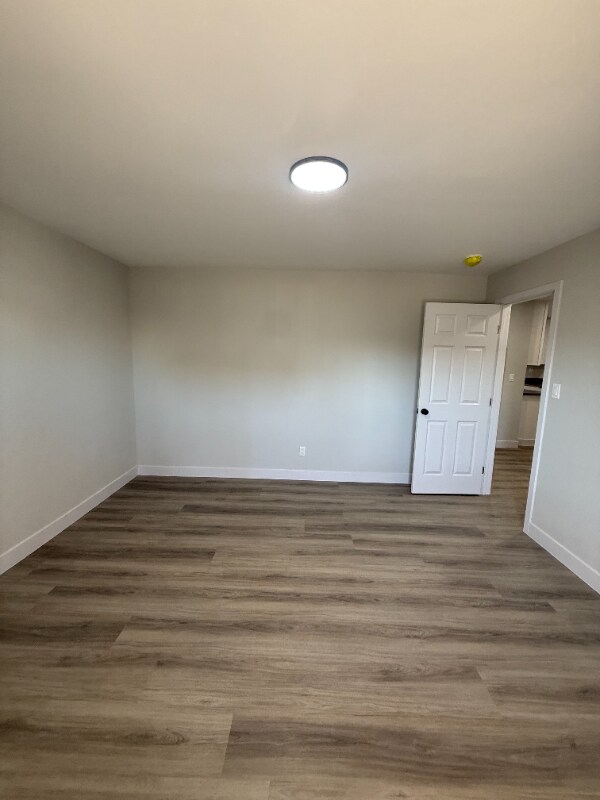 Building Photo - 1443 W 105th St