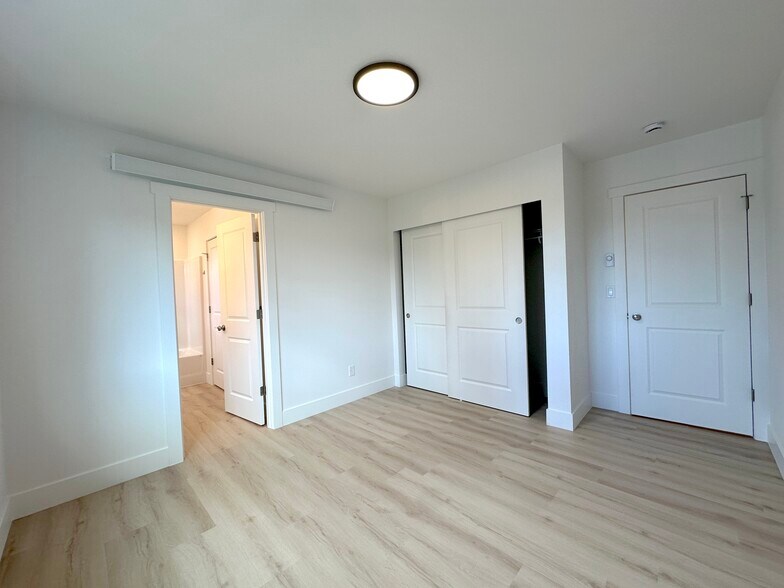 Building Photo - 3021 Harold Dr SE