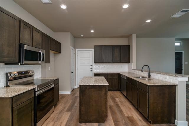 Building Photo - 712 Harvest Moon Dr