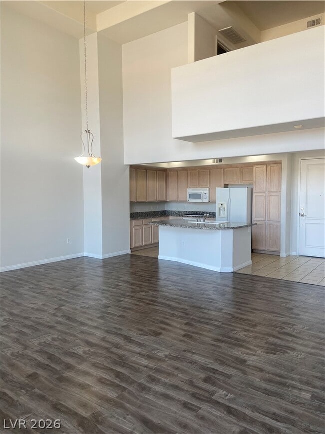 Building Photo - 20 E Serene Ave